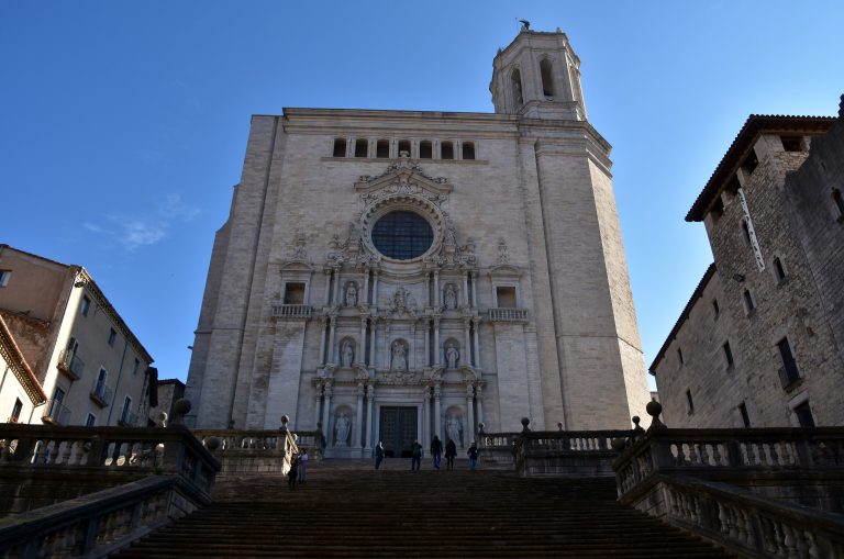 Escalinata i façana barroca de la Catedral de Girona
